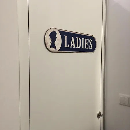 Hostel Be & Estefania